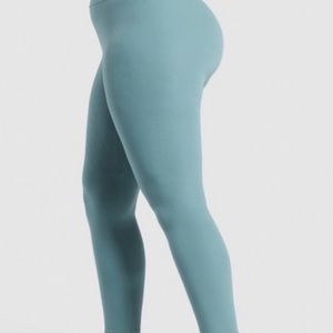 WHITNEY SIMMONS X GYMSHARK